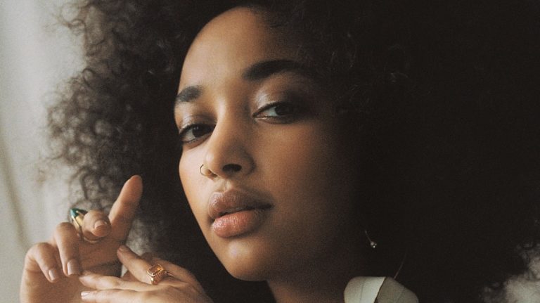 Jorja Smith Cry Me A River