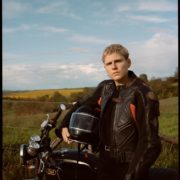 Claire Faravarjoo - Cigarette